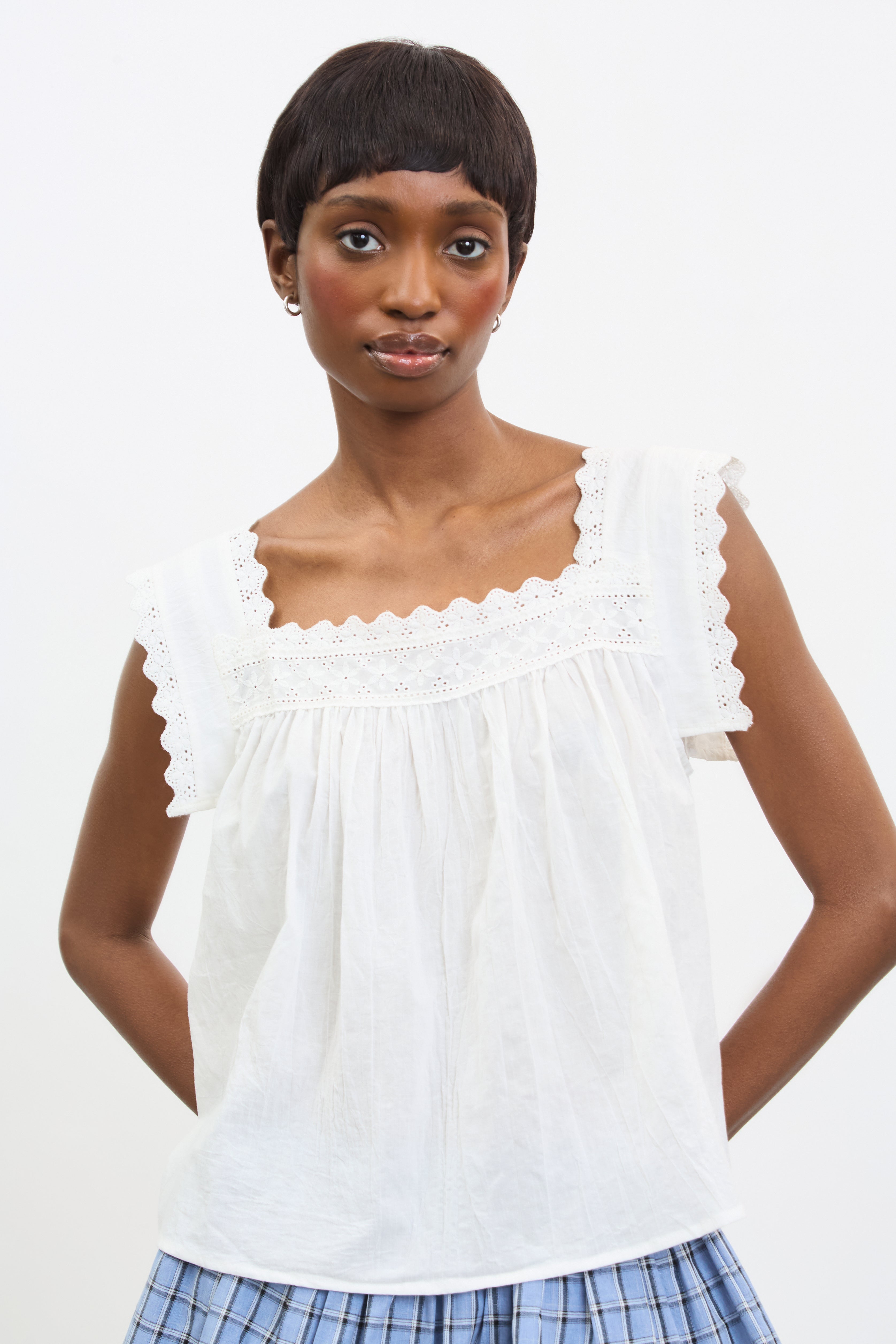 CLANE THIN STRAP A LINE TOPS 単品　coco様 White cotton lace trim thick strap tank | Glassworks London