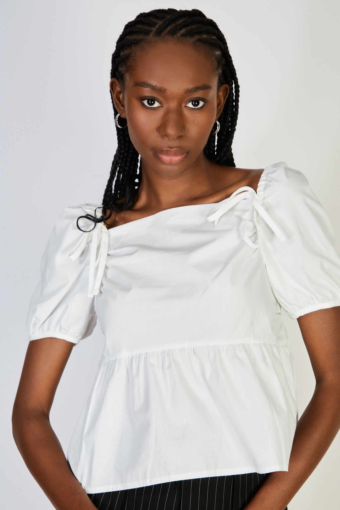 White double bow puff short sleeve top_1