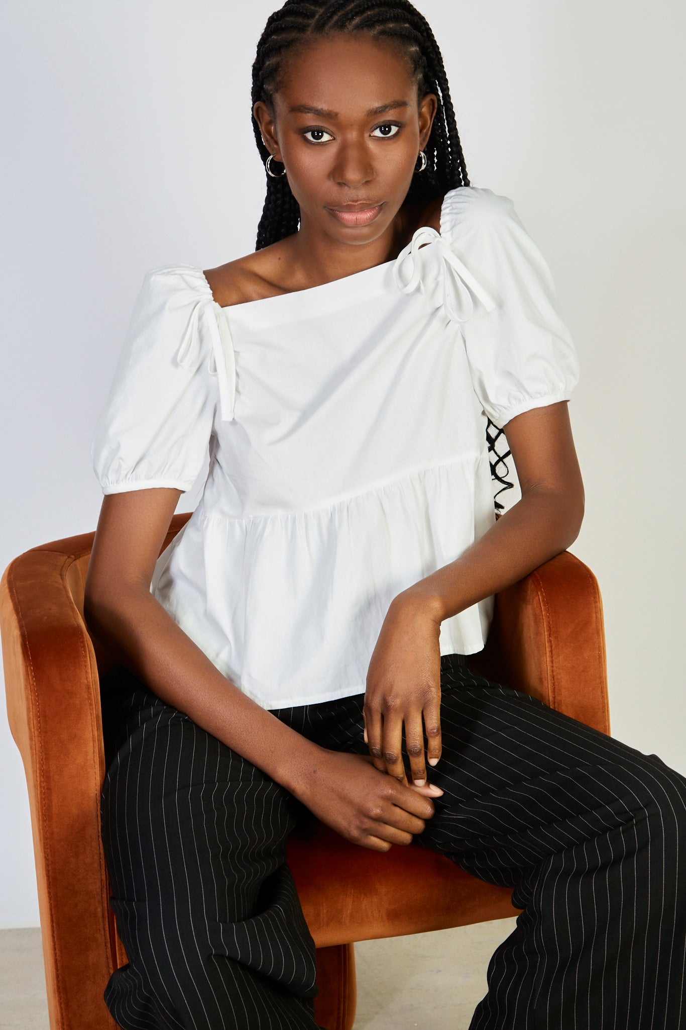 White double bow puff short sleeve top_5