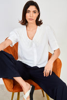 White embroidered collar short sleeved blouse_4