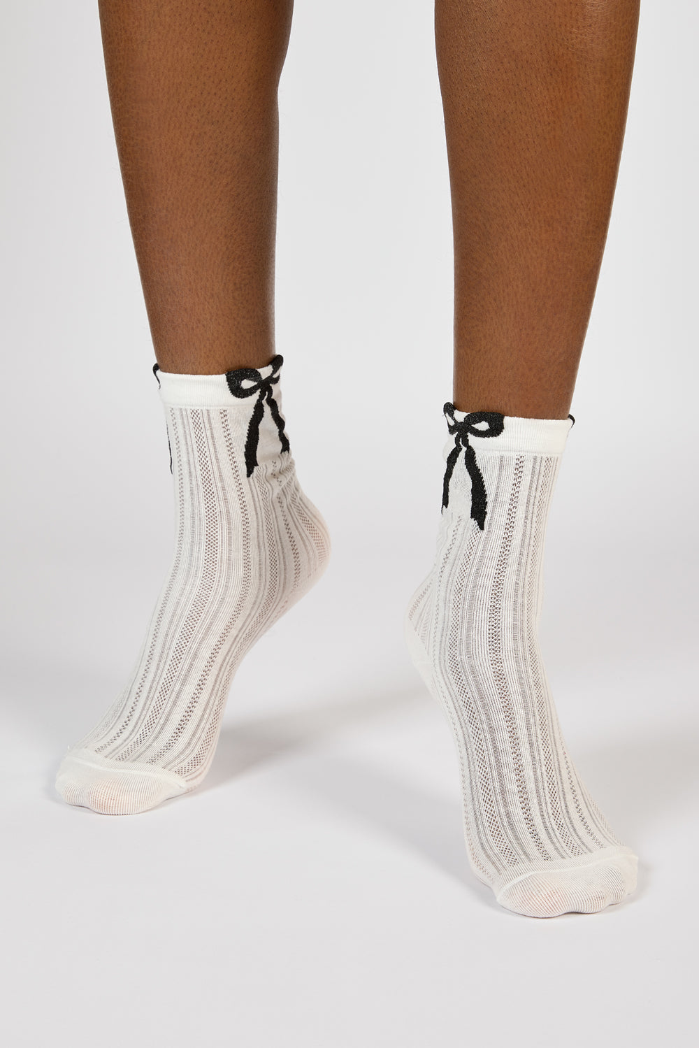 White giant black bow socks_2