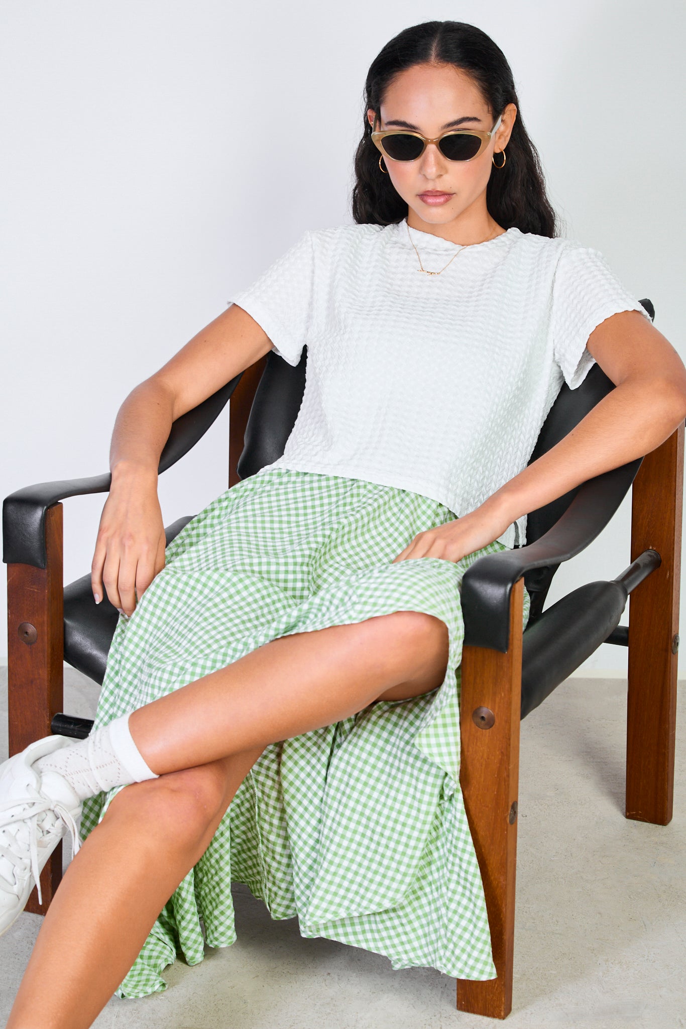 White herringbone textures short sleeved top_5