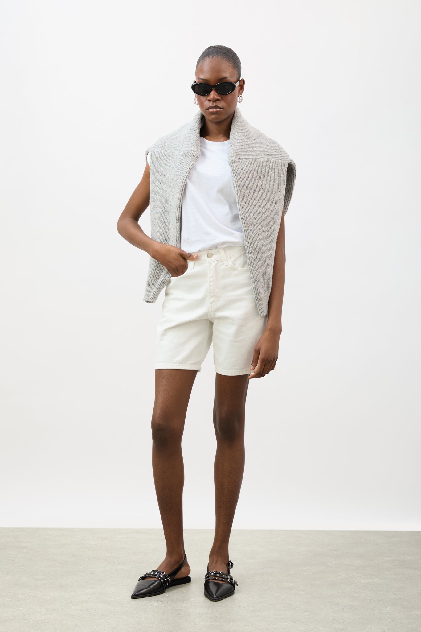 White relaxed long denim shorts_4