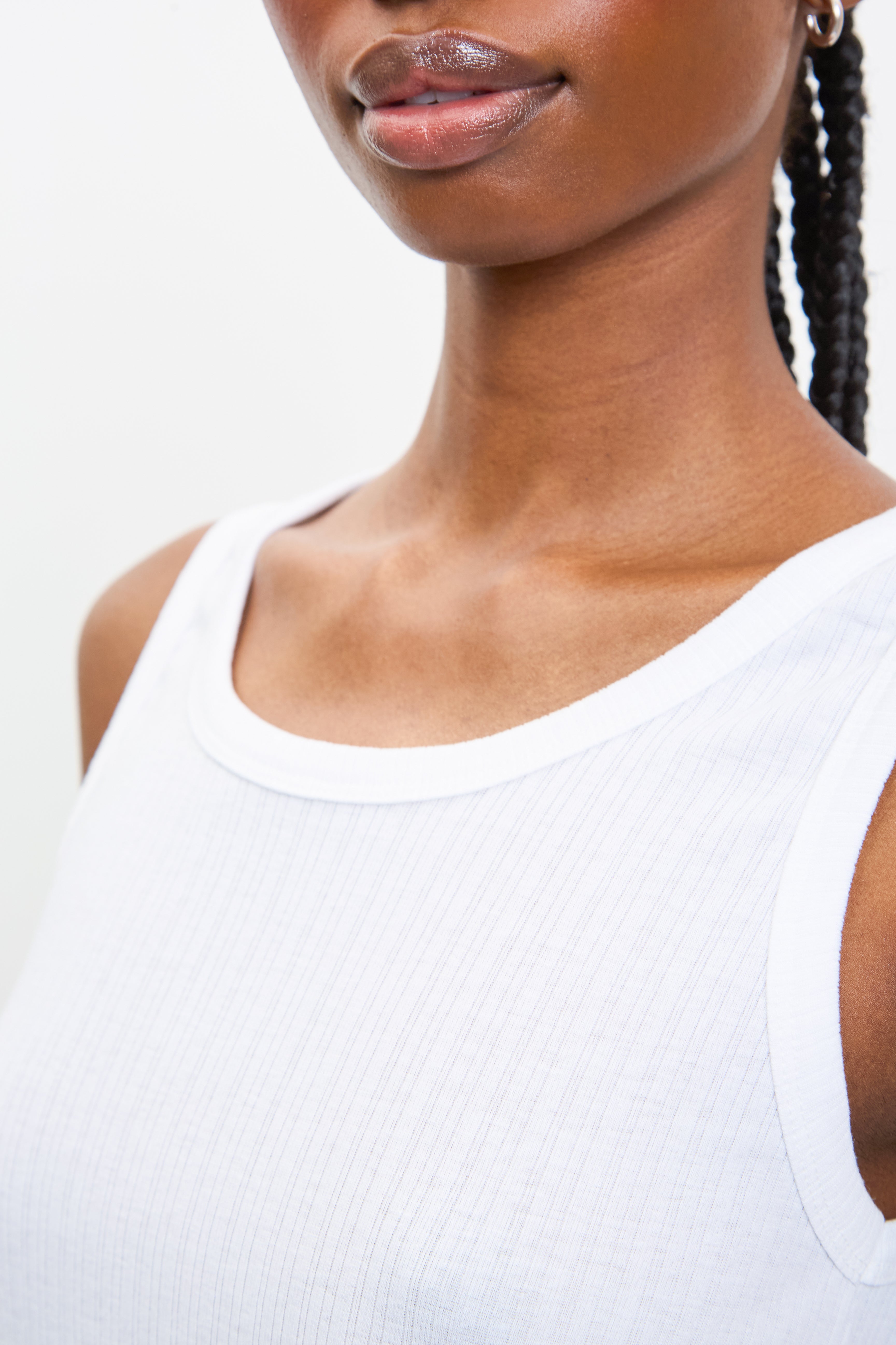 White ribbed scoop neck tank_3