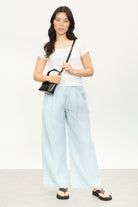 White scoop neck t-shirt_4