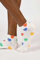 White scribble hearts pop socks_1