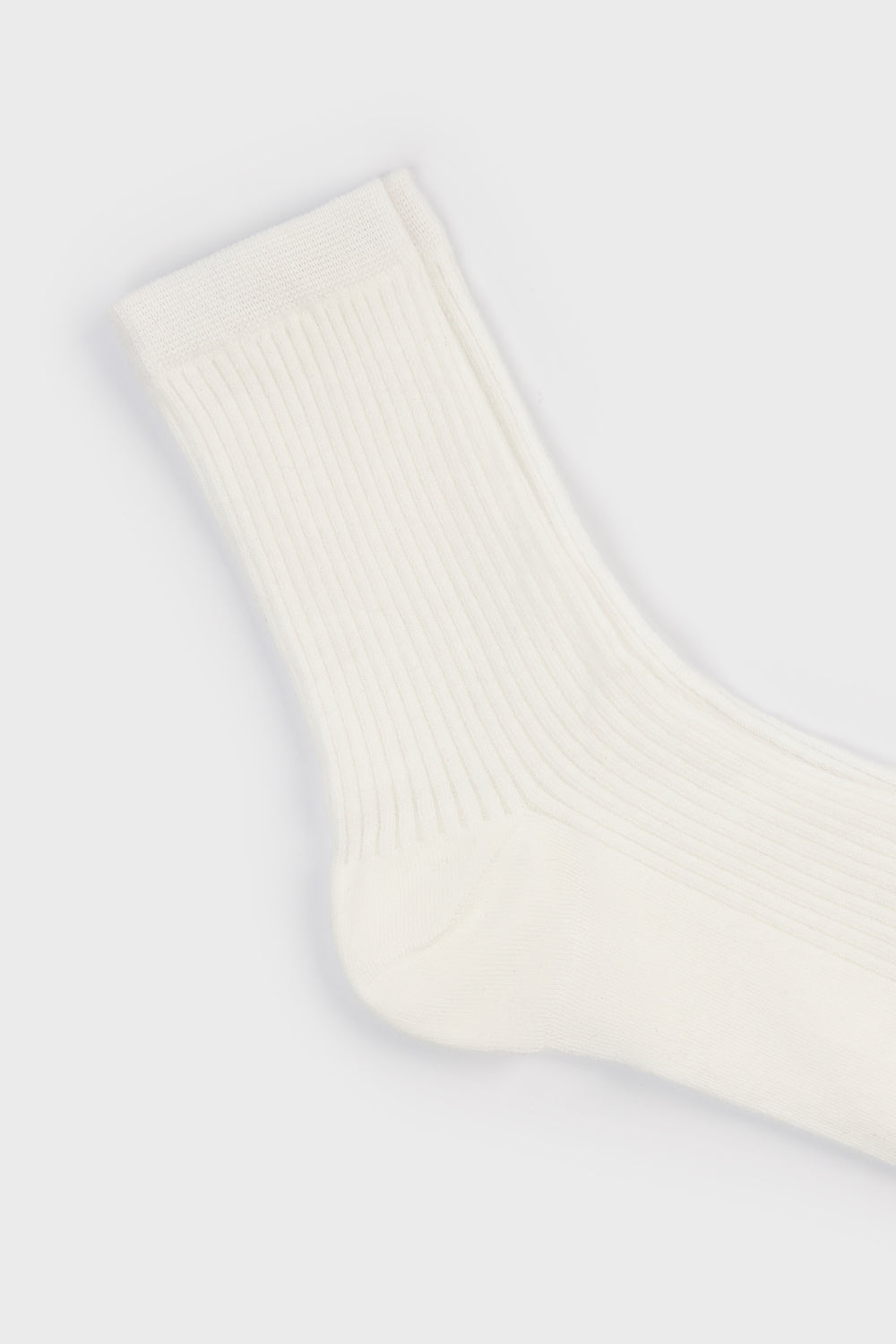 White semi sheer ribbed socks_4