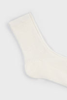 White semi sheer ribbed socks_4