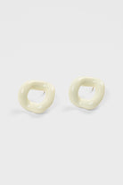 White thick organic circle earrings_1