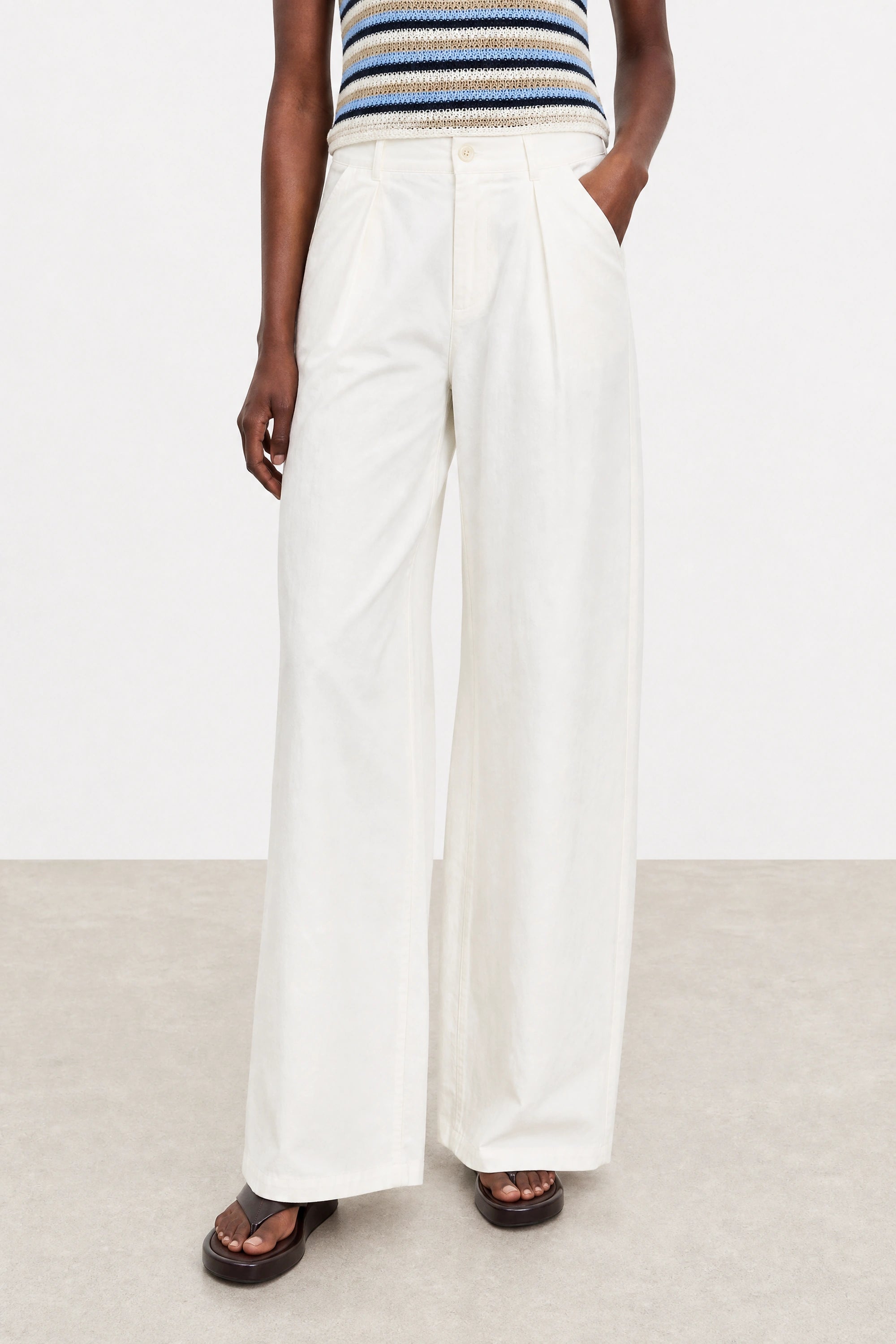 White nylon blend smart balloon leg trousers_1