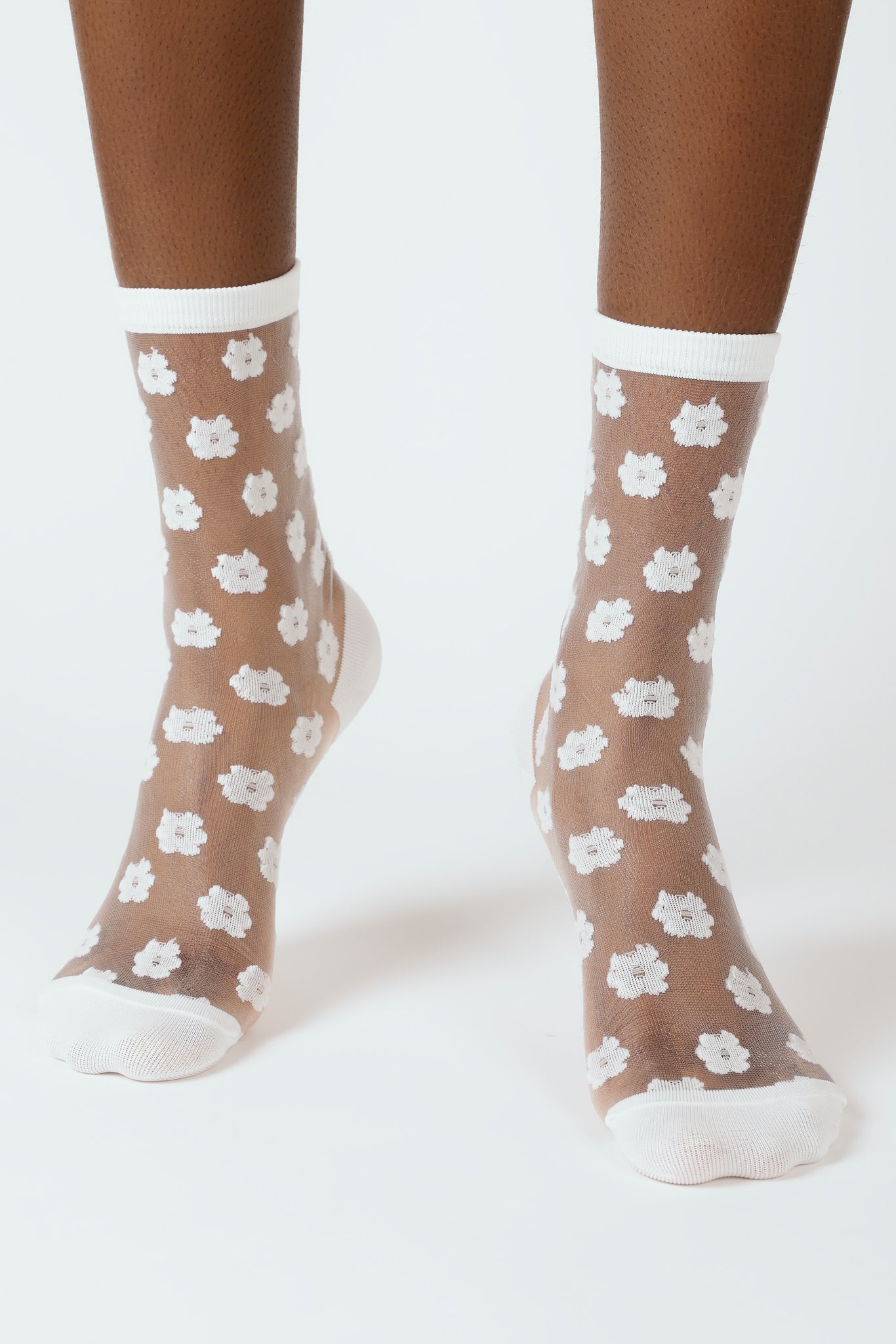 White sheer tiny flower socks_4