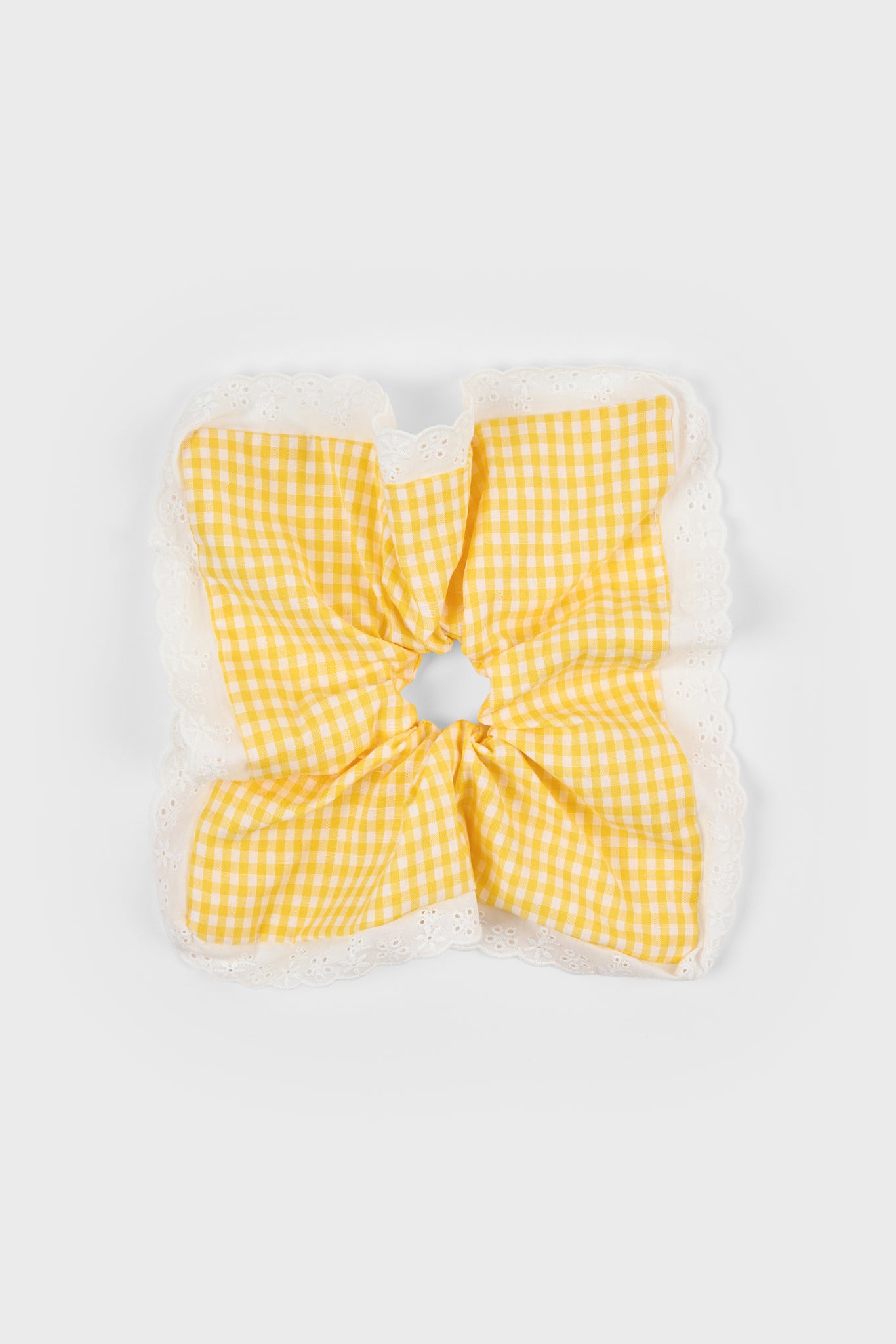Yellow gingham white eyelet trim square scrunchie_1