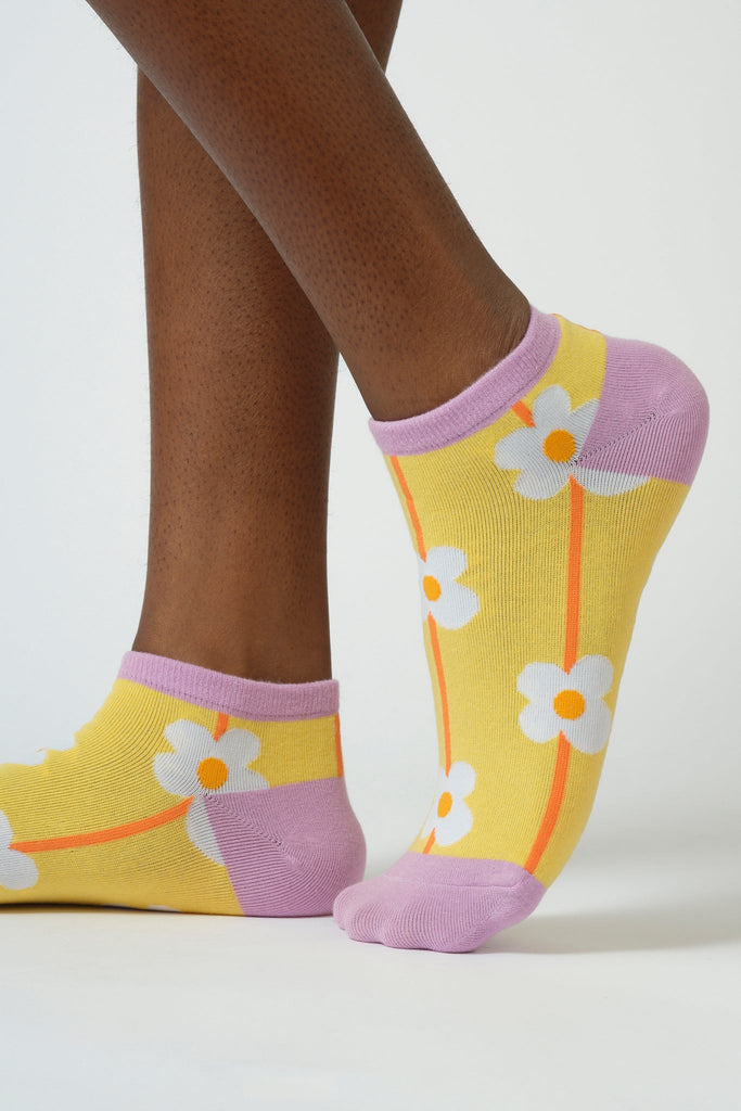 Yellow and lilac graphic flower socks_1