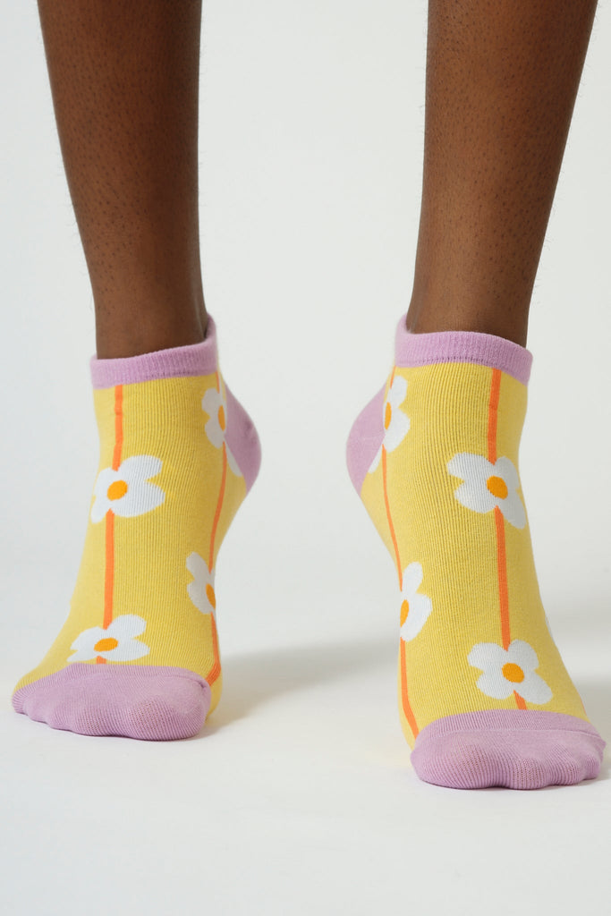 Yellow and lilac graphic flower socks_2