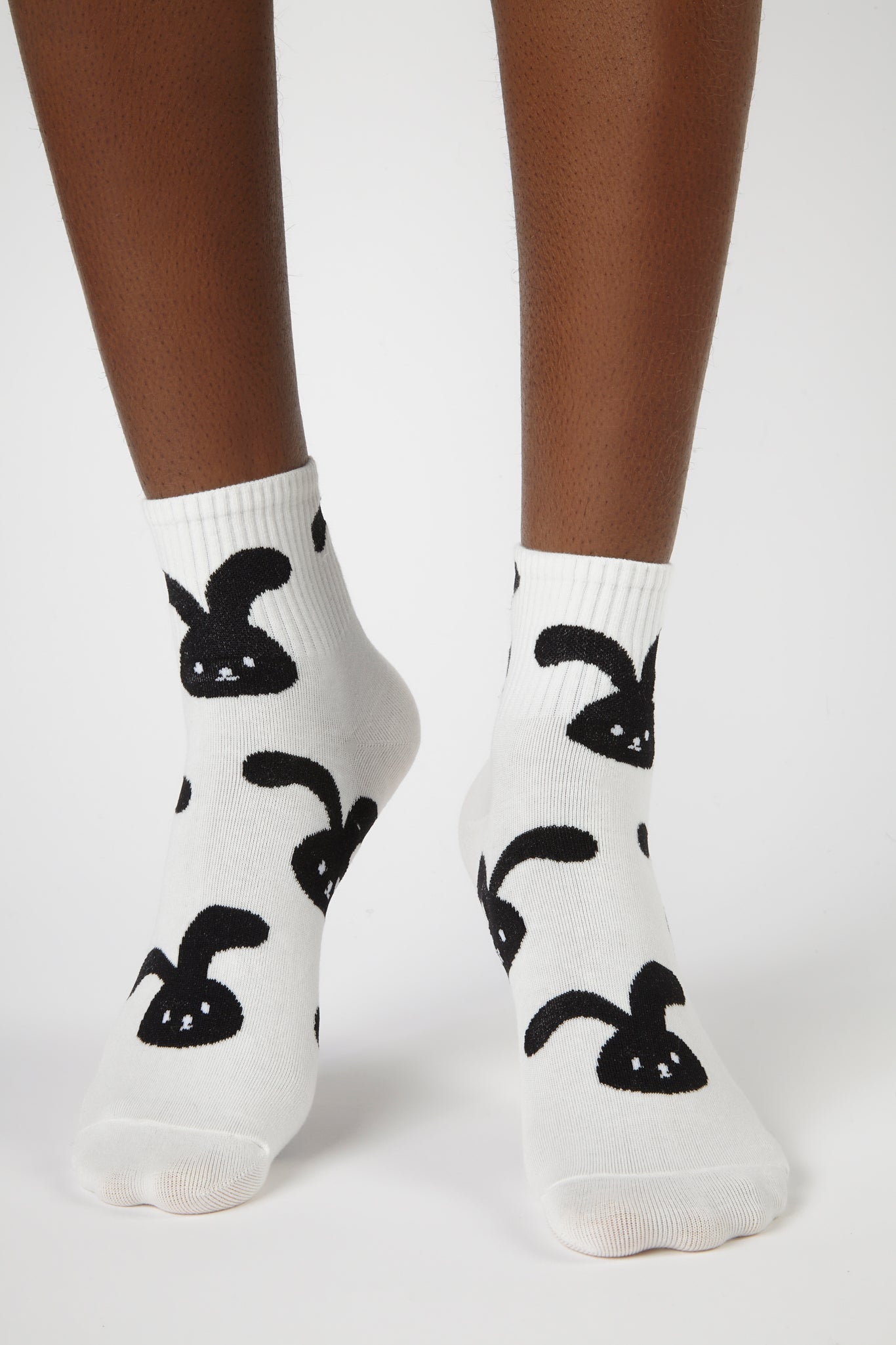White and black 'Zodiac Rabbit' floppy ears socks_4